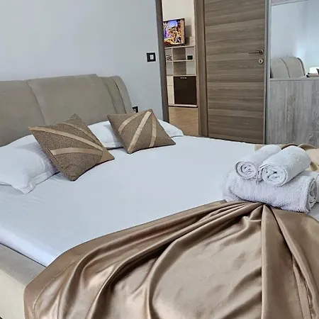 Premium Mamaia Nord Complex Cu Piscina Incalzita Sauna Gym Jacuzzi